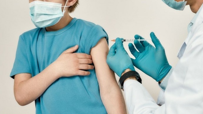 15 yaş üstü için aşılama başladı